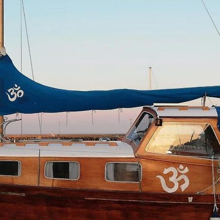 奈达 "Om" Yacht酒店 外观 照片